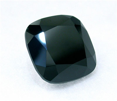 Black Spinel can be used to look like black diamond