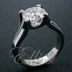 "Willow" Round brilliant cut diamond solitaire.