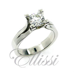 "Modo" Modern style Round Brilliant cut solitaire.