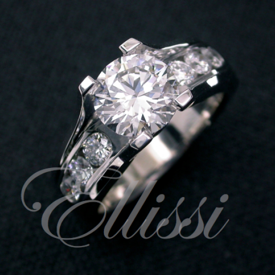 "Venia" Round brilliant cut diamond with diamond bridge