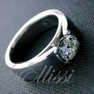 "Leona" Solitaire on a plain band.