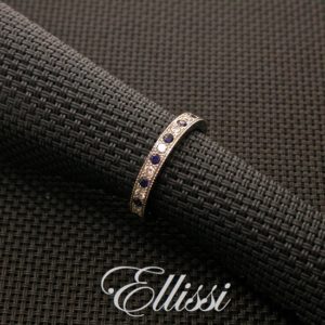 Alternating diamond and sapphire ring