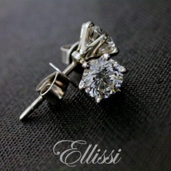 Six claw diamond stud earrings
