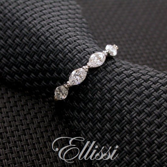 Wedding ring set with Marquise Diamonds